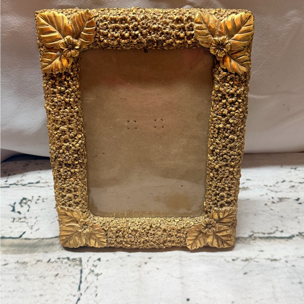 Vintage floral Gold Decorative‎ Picture Frame